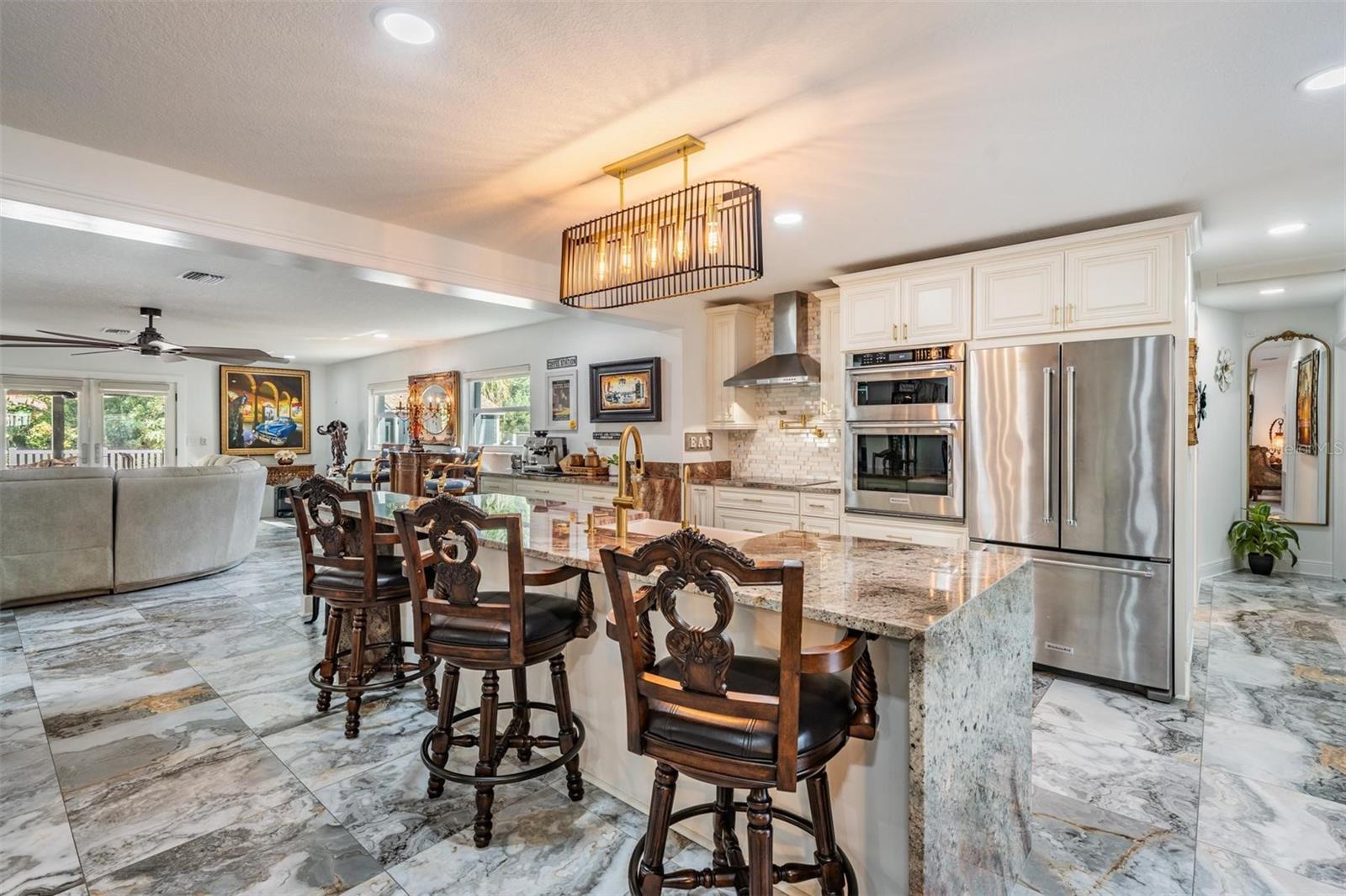 Image 6 of 40 For 6907 Creek Drive