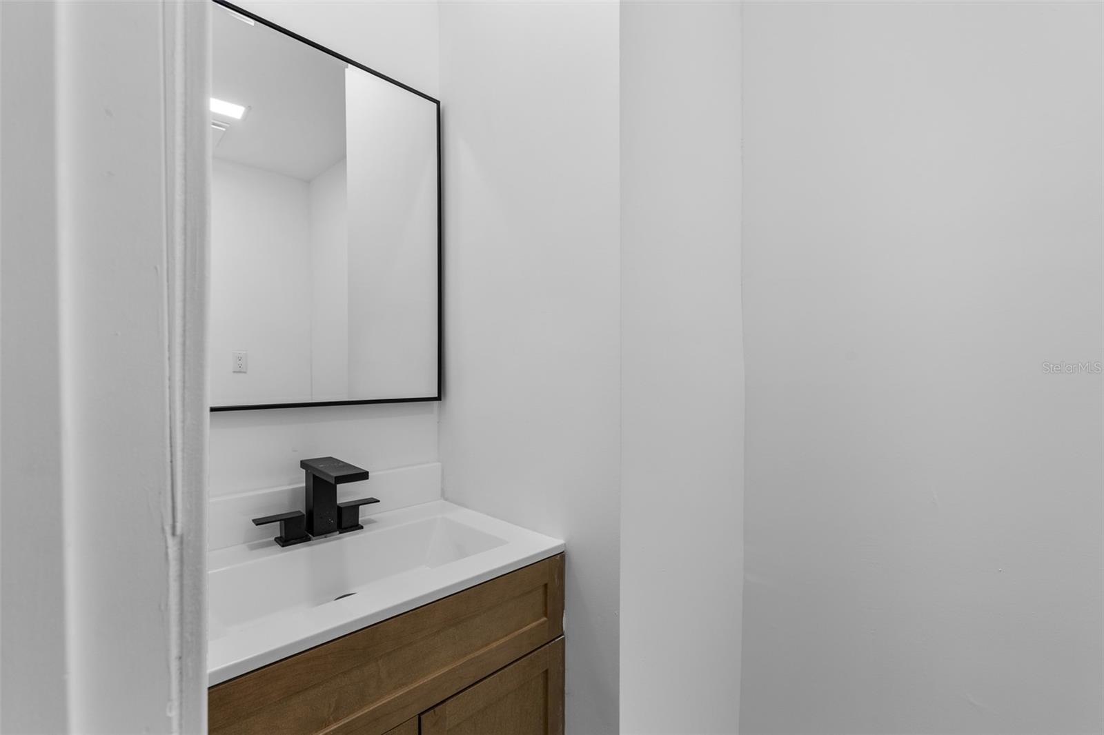 Listing photo id 17 for 115 Rafael Boulevard Ne