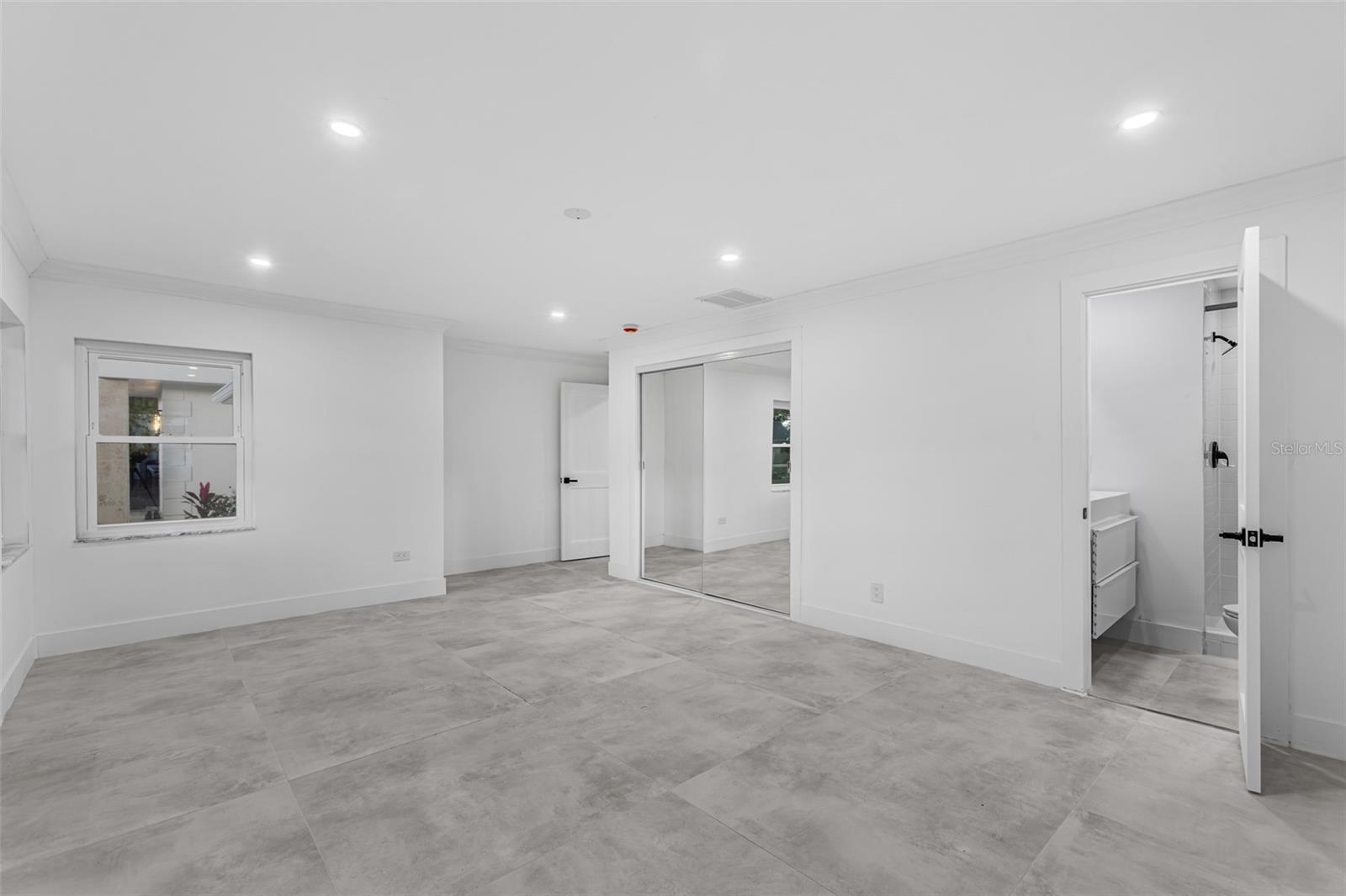 Listing photo id 20 for 115 Rafael Boulevard Ne