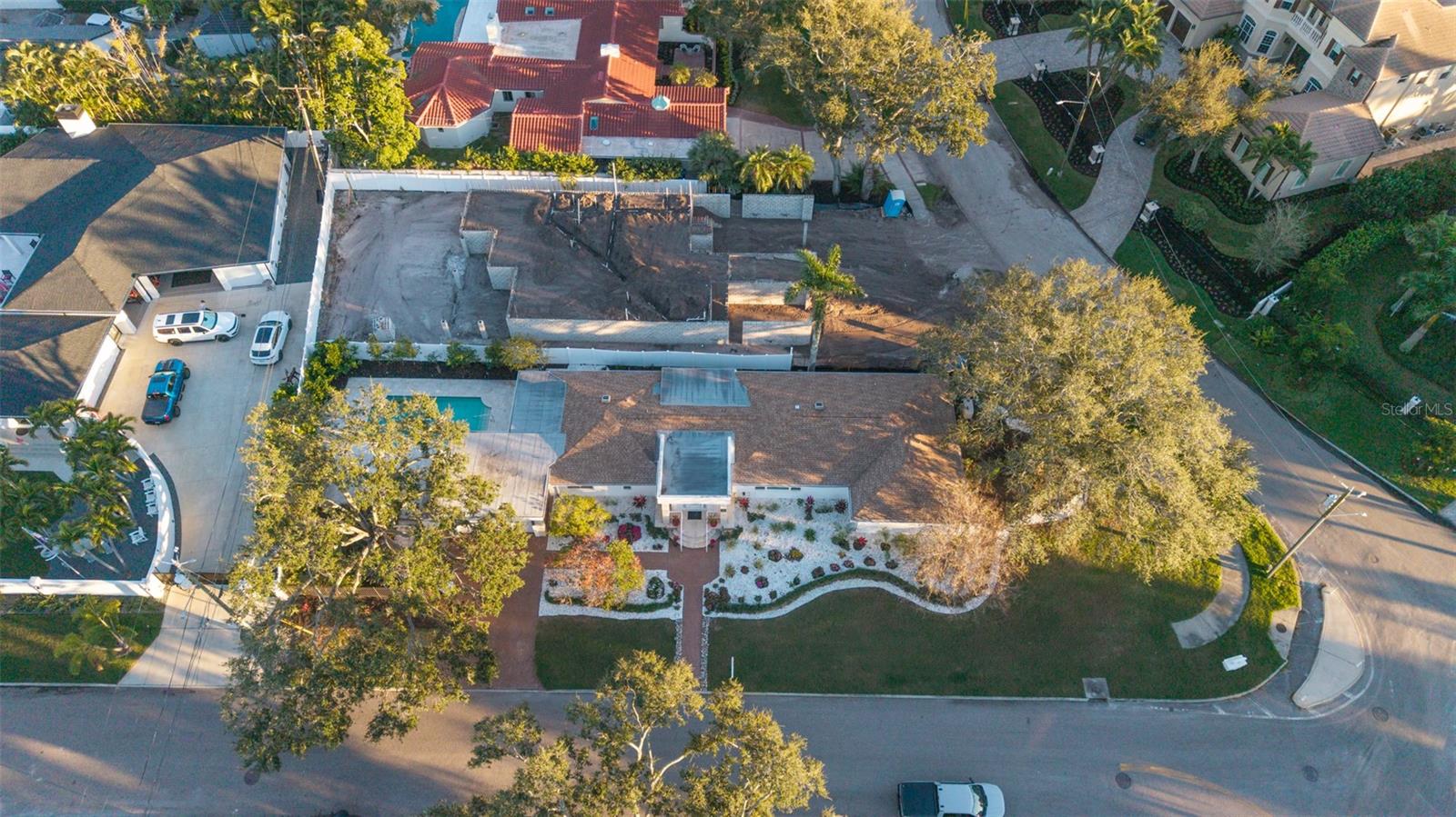 Listing photo id 35 for 115 Rafael Boulevard Ne