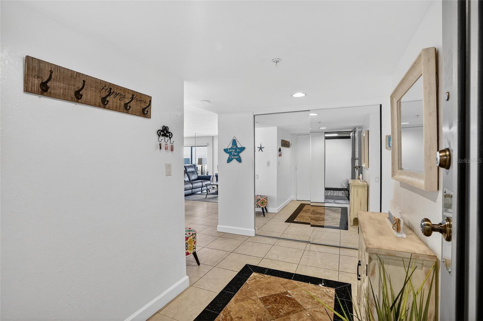 Image 6 of 39 For 1480 Gulf Boulevard 202