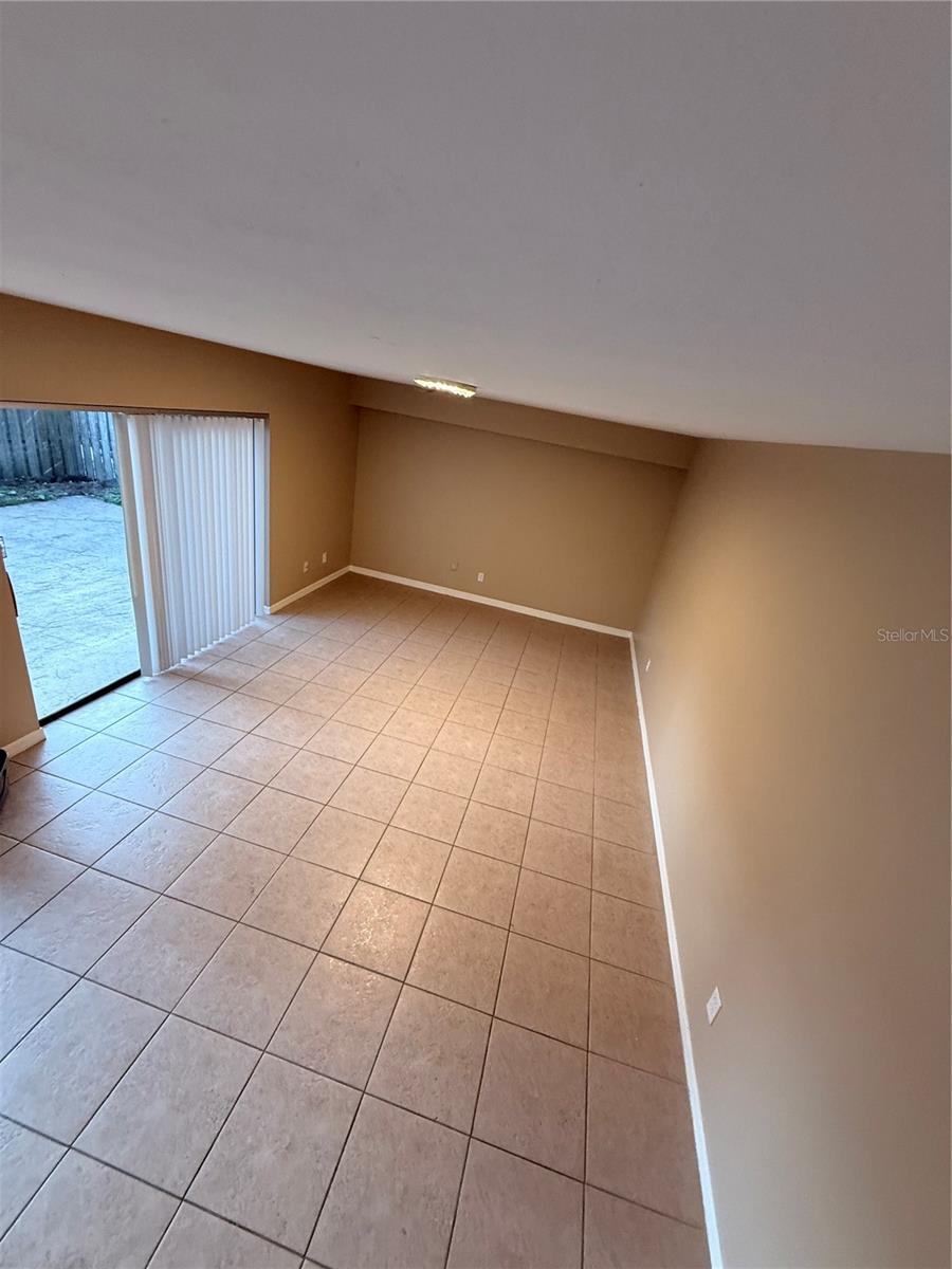 Image 7 of 20 For 5279 Coral Court 626