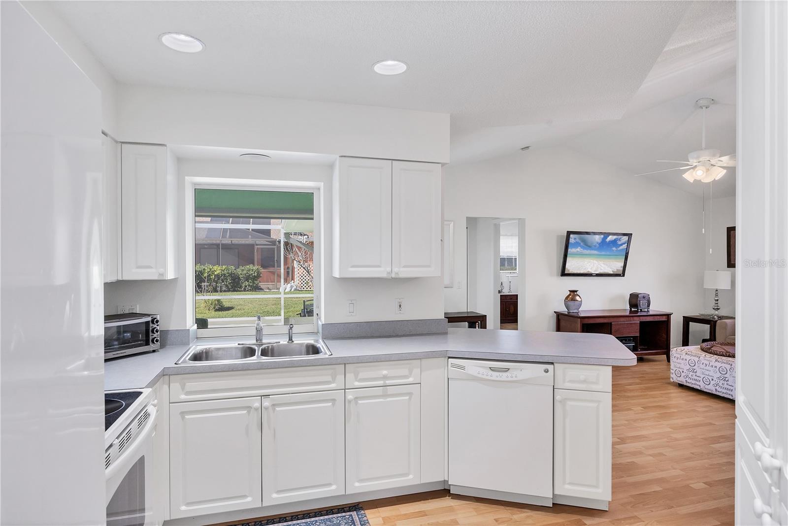 Image 8 of 29 For 5840 Taylor Road