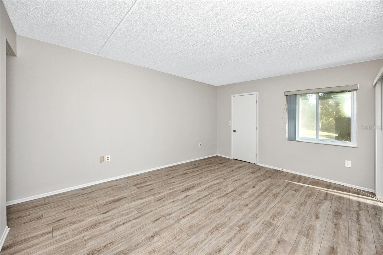 Image 15 of 48 For 209 Cypress Court 209