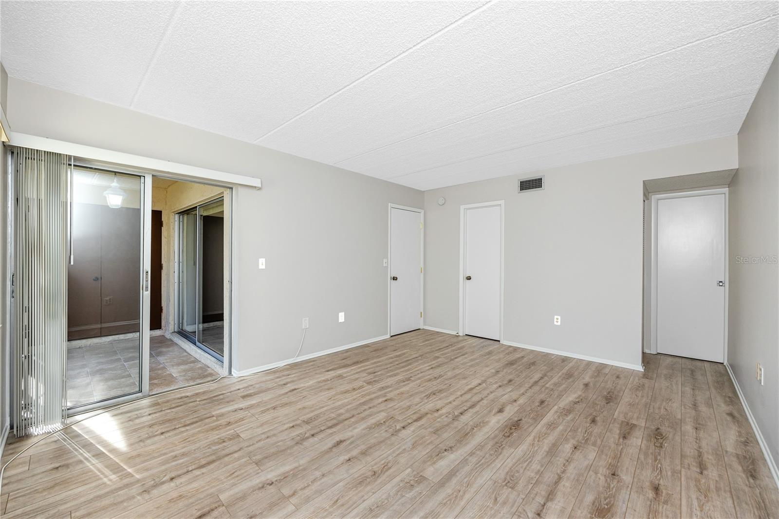 Image 16 of 48 For 209 Cypress Court 209