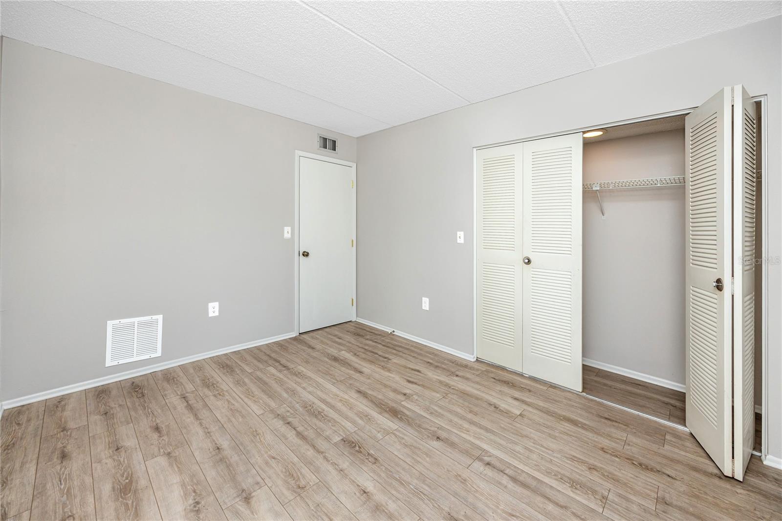 Image 20 of 48 For 209 Cypress Court 209