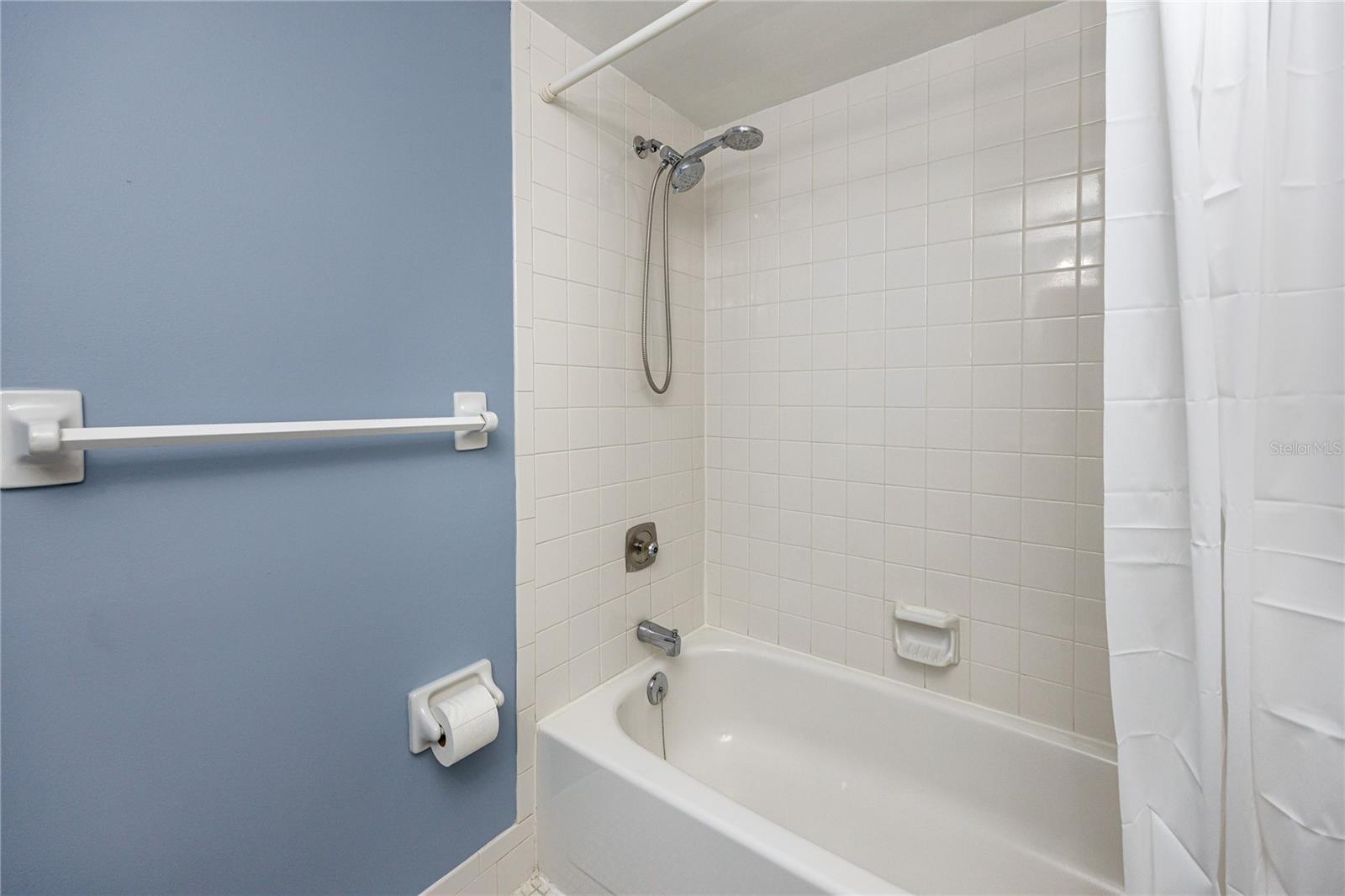 Image 22 of 48 For 209 Cypress Court 209