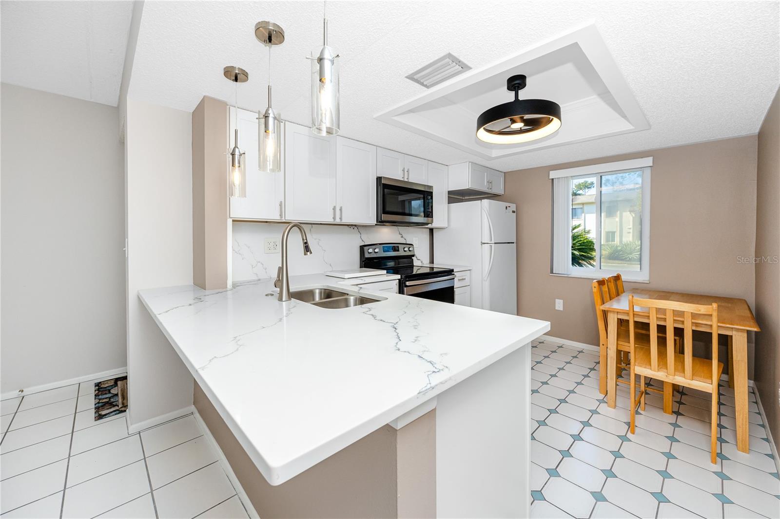 Image 4 of 48 For 209 Cypress Court 209