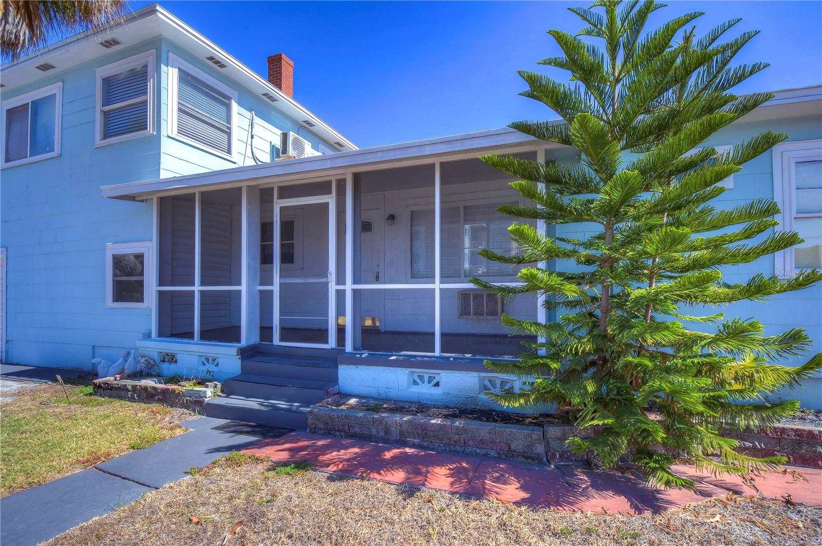 Image 4 of 28 For 5737 Shore Boulevard S 2