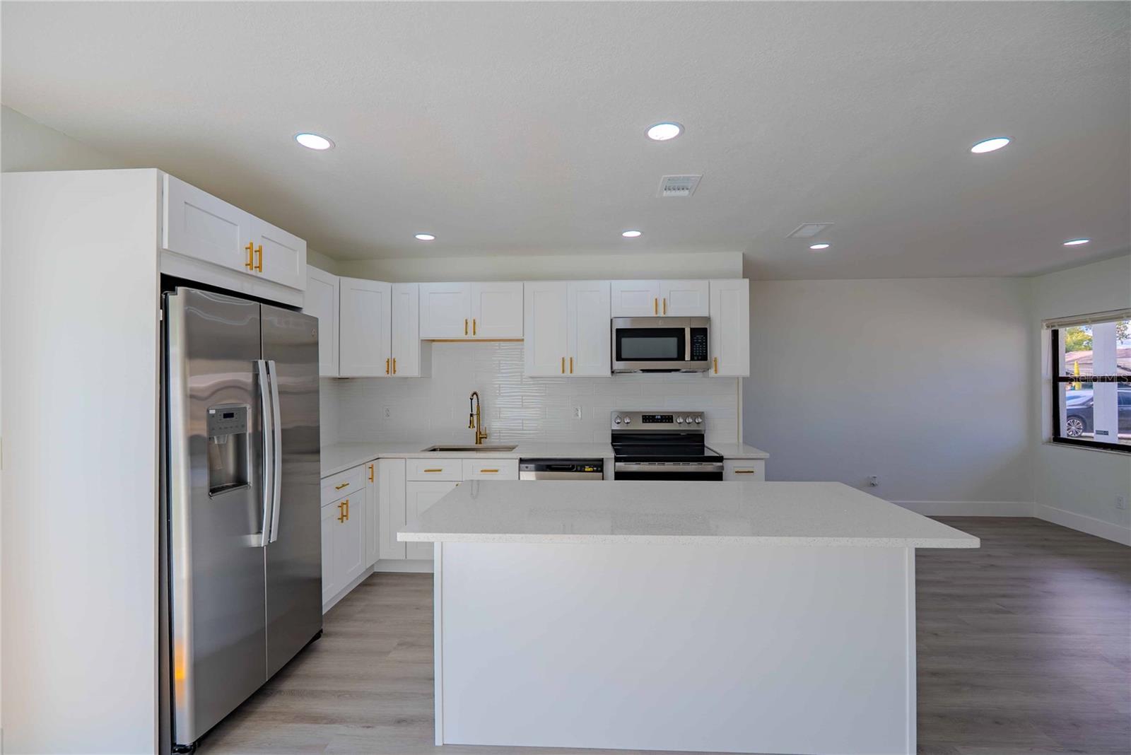 Image 7 of 20 For 2118 Sewaha Street