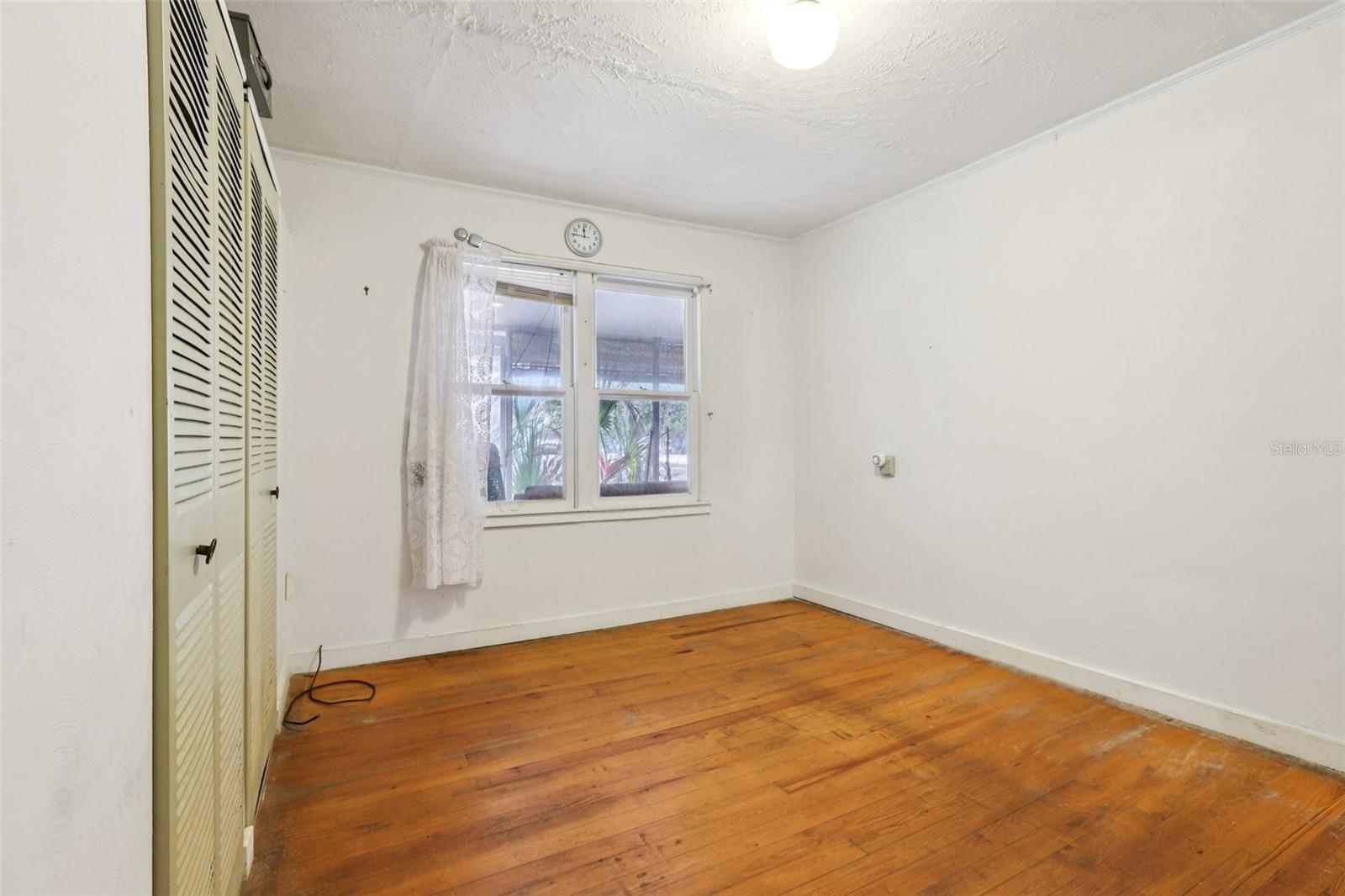 Image 10 of 23 For 38025 13th Avenue