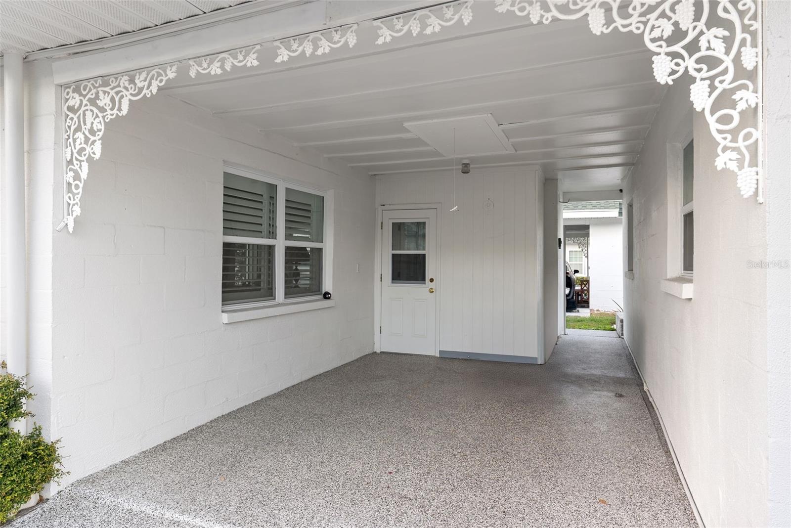 Listing photo id 19 for 7861 38th Terrace N