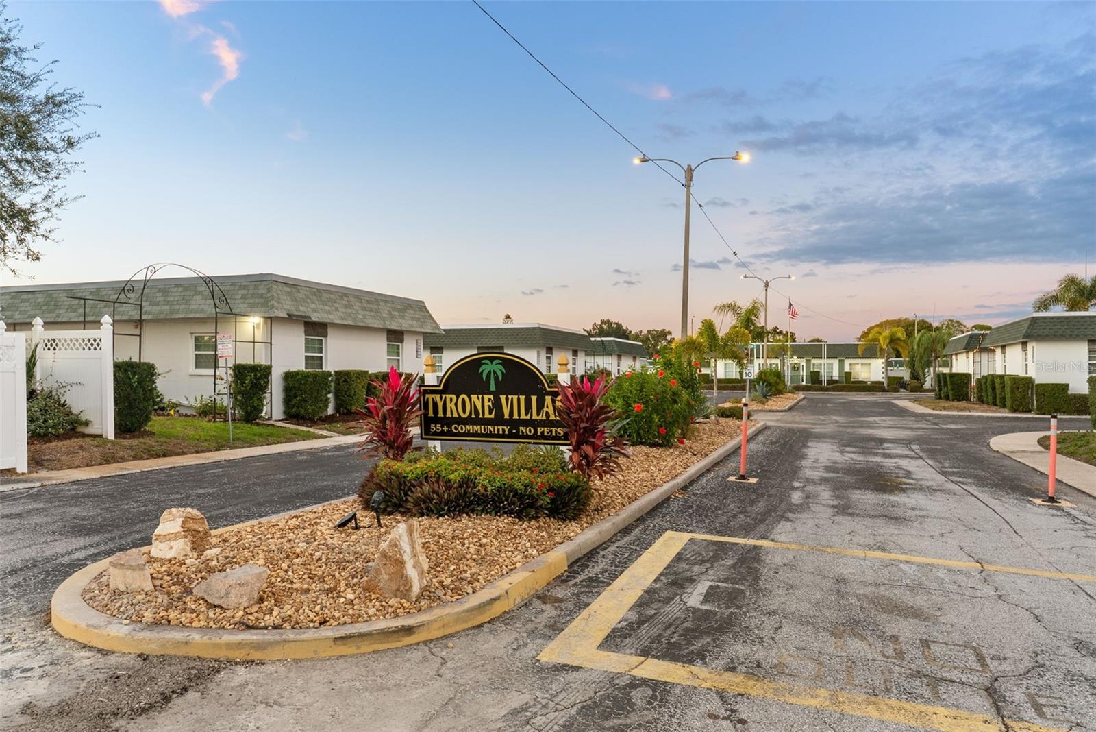 Listing photo id 28 for 7861 38th Terrace N