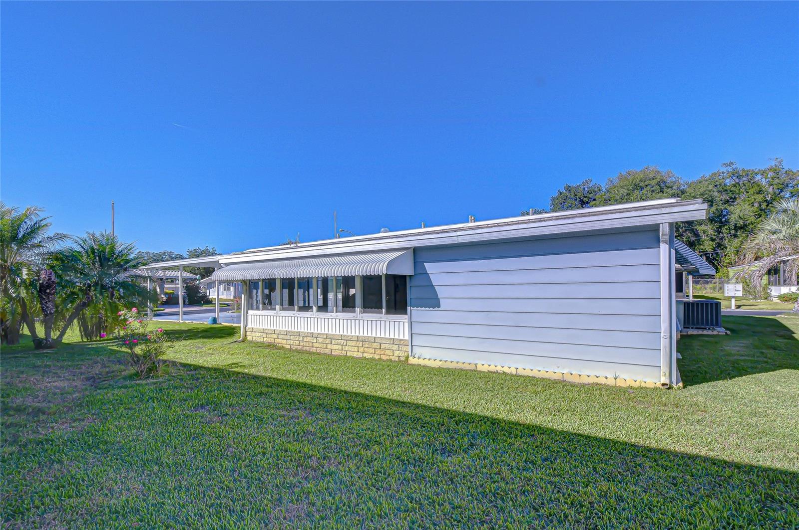 Image 11 of 49 For 3210 Moonlight Street