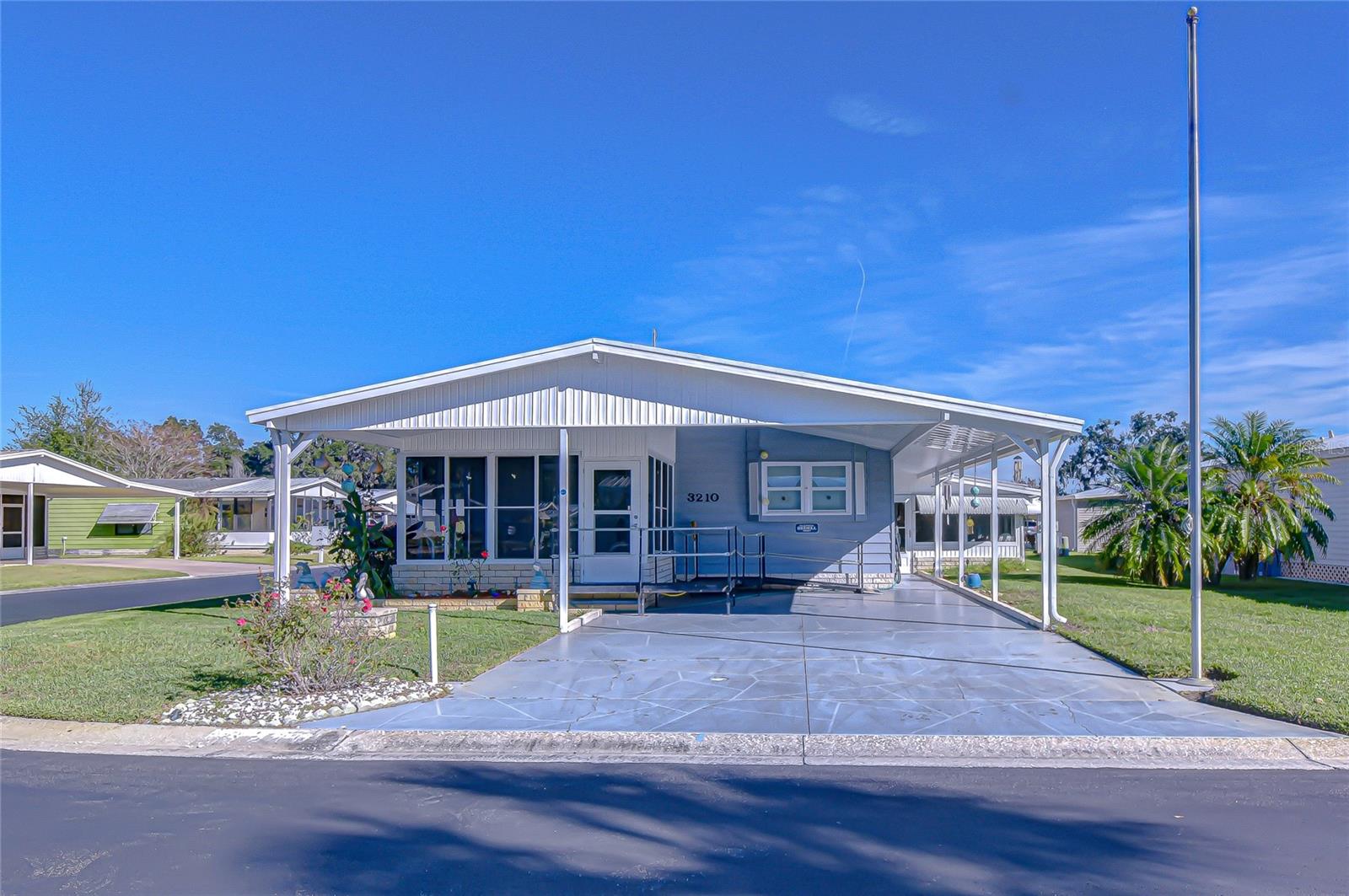 Image 16 of 49 For 3210 Moonlight Street