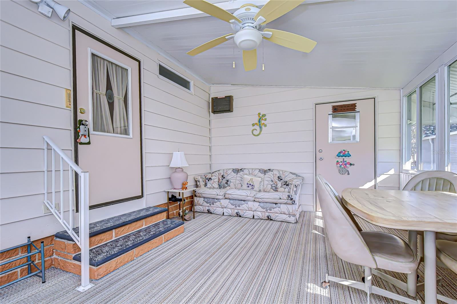 Image 18 of 49 For 3210 Moonlight Street