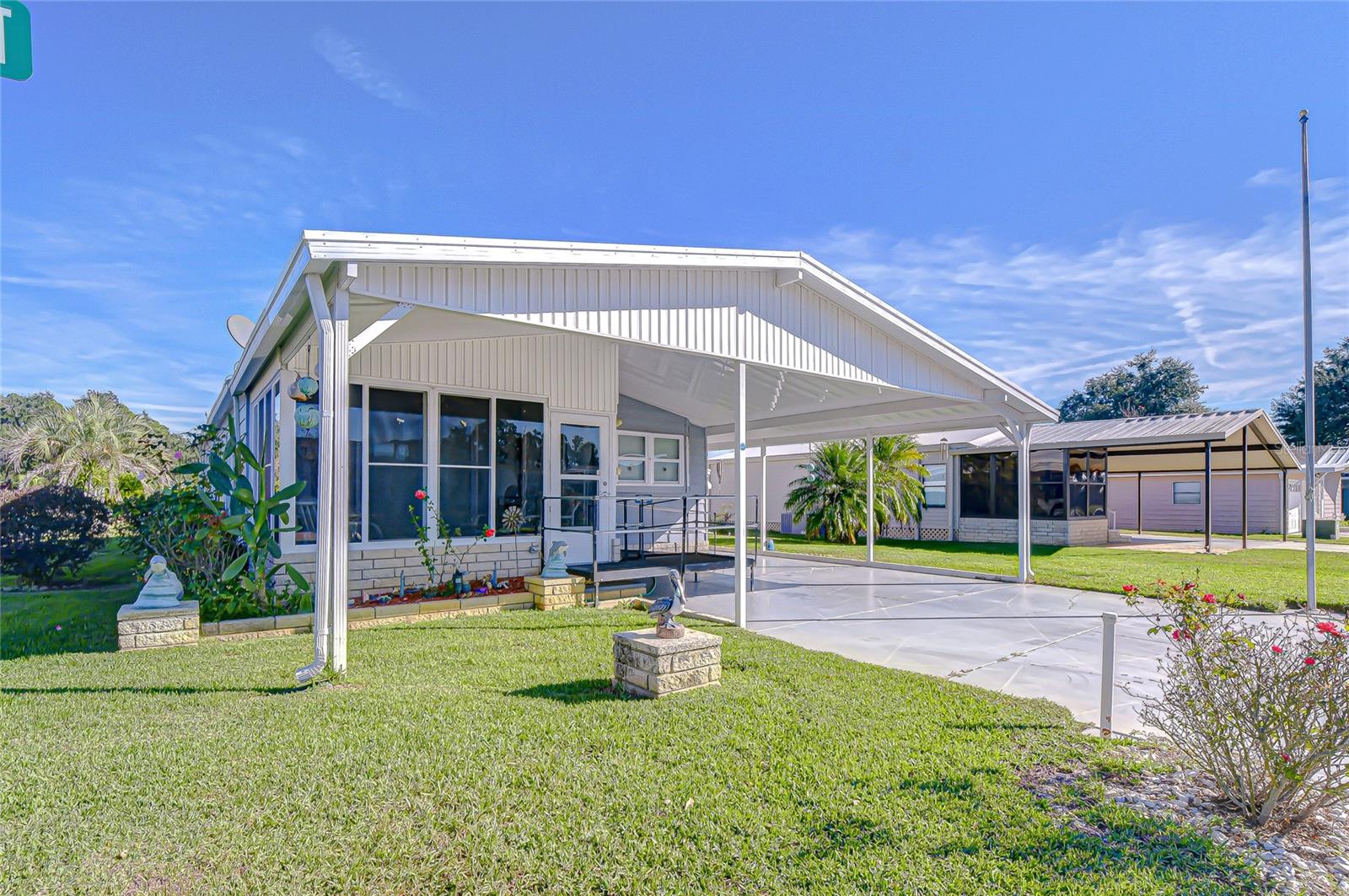 Image 4 of 49 For 3210 Moonlight Street