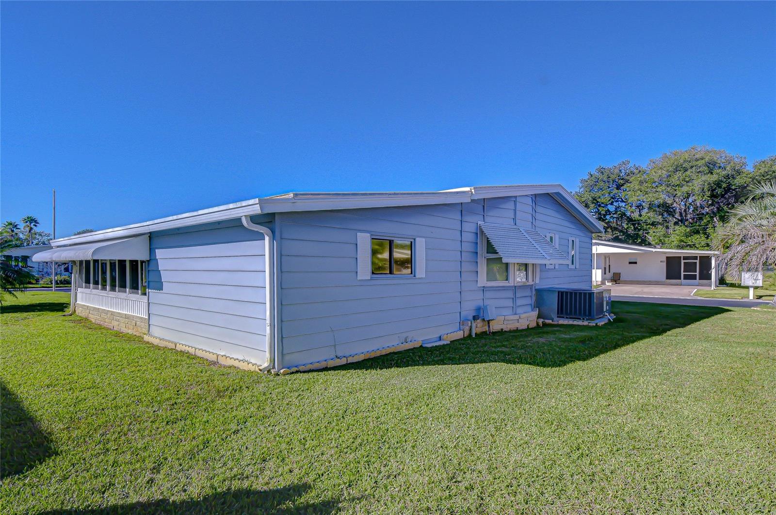 Image 9 of 49 For 3210 Moonlight Street