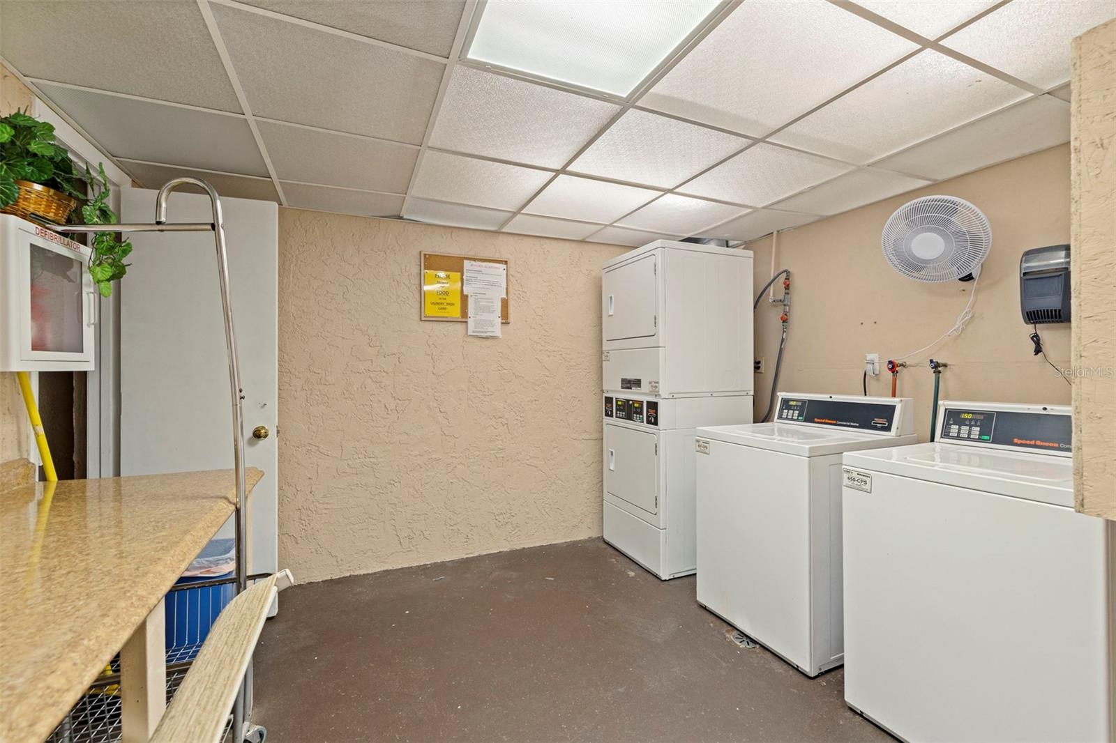 Image 29 of 52 For 10035 63rd Avenue N 23