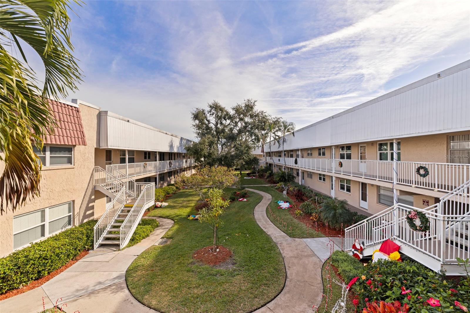 Image 5 of 52 For 10035 63rd Avenue N 23