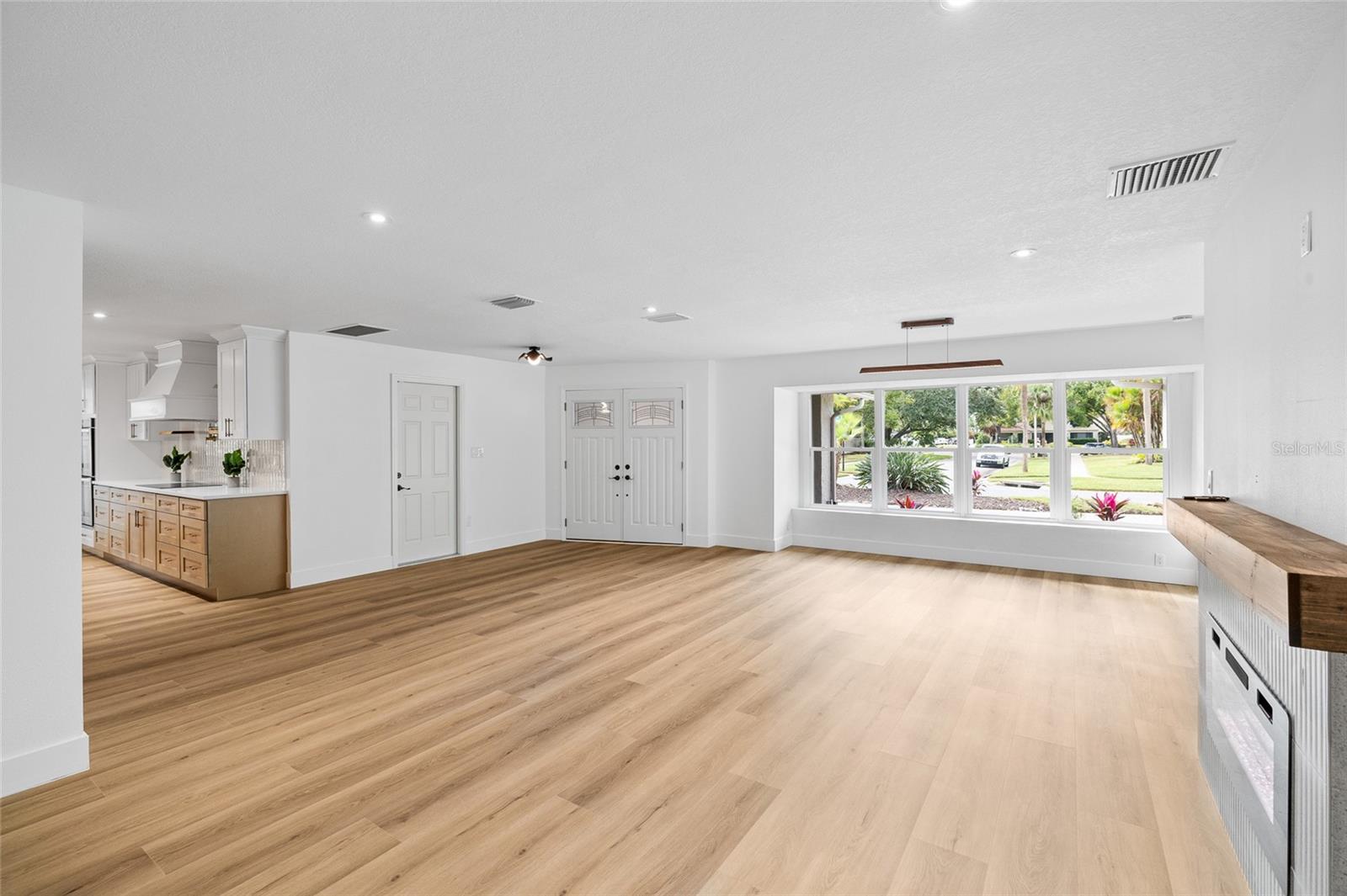 Image 11 of 68 For 13310 Golf Crest Circle