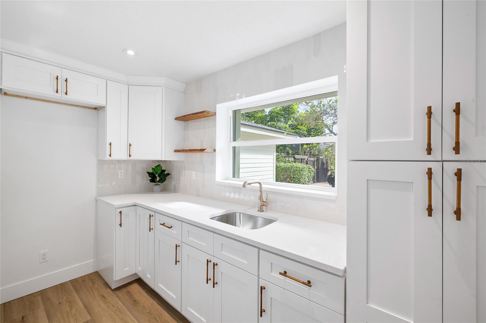 Image 16 of 68 For 13310 Golf Crest Circle