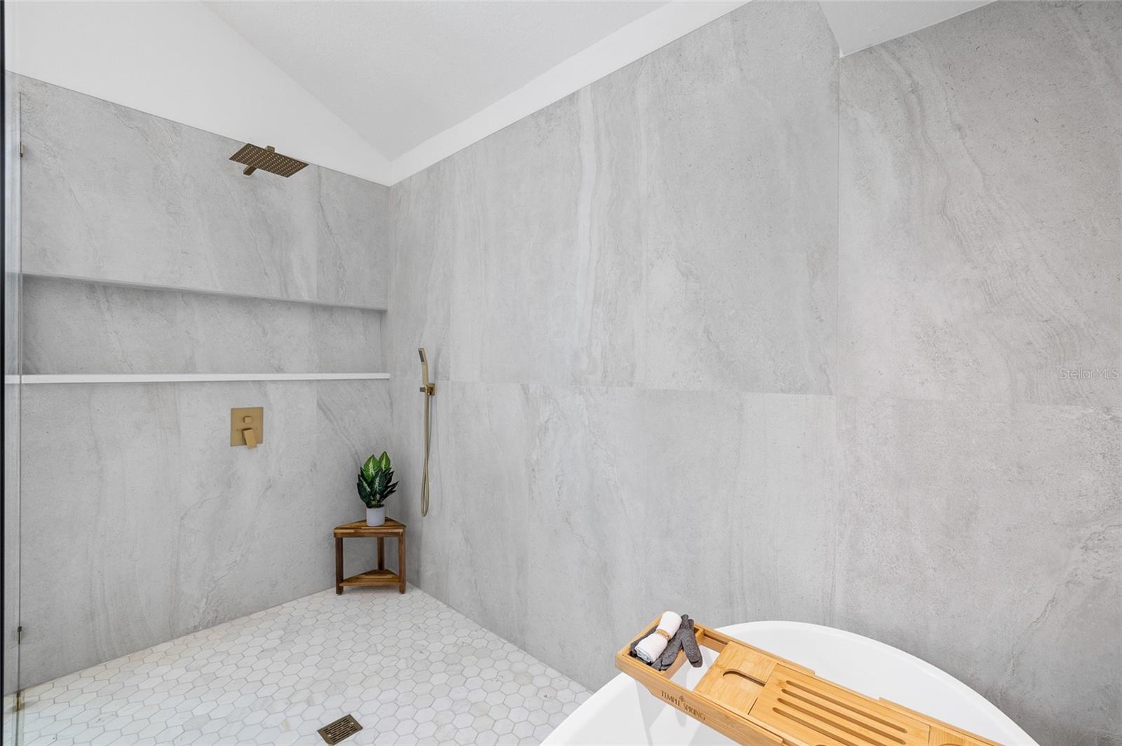 Image 27 of 68 For 13310 Golf Crest Circle