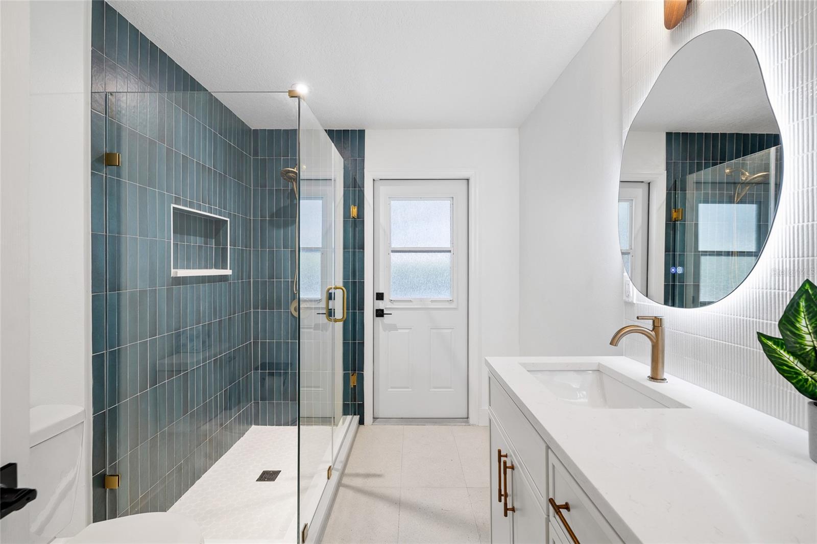 Image 36 of 68 For 13310 Golf Crest Circle