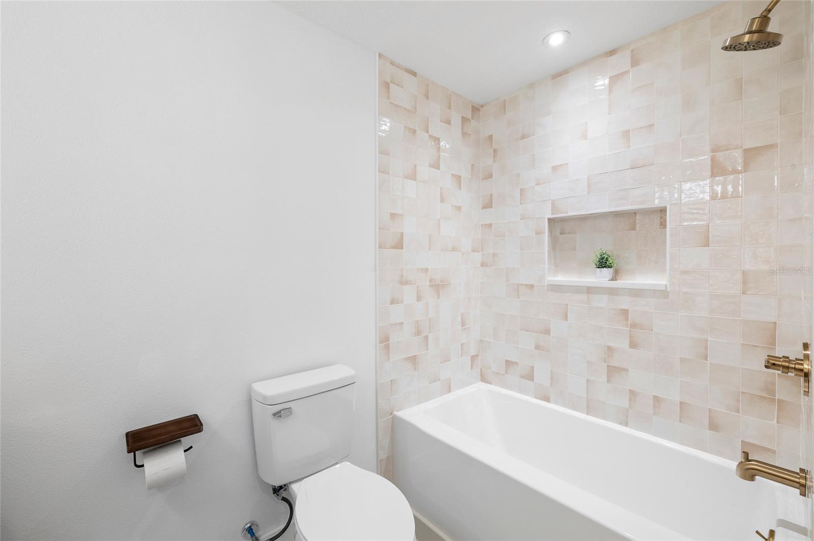 Image 39 of 68 For 13310 Golf Crest Circle