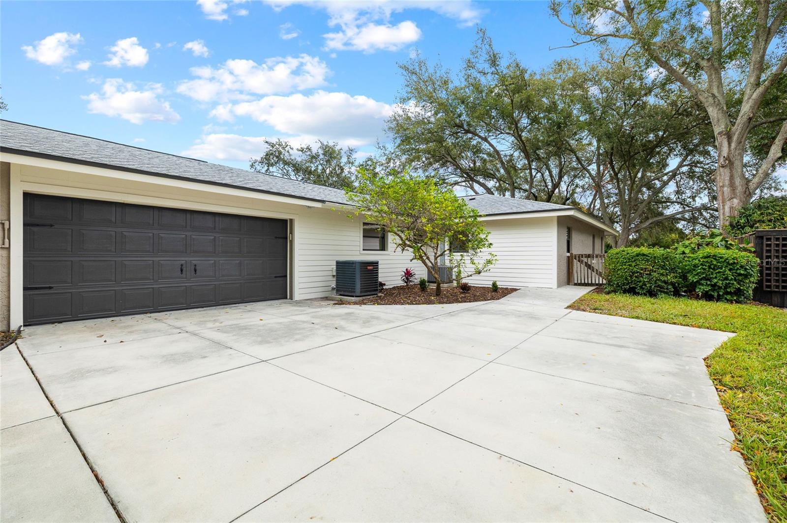 Image 6 of 68 For 13310 Golf Crest Circle