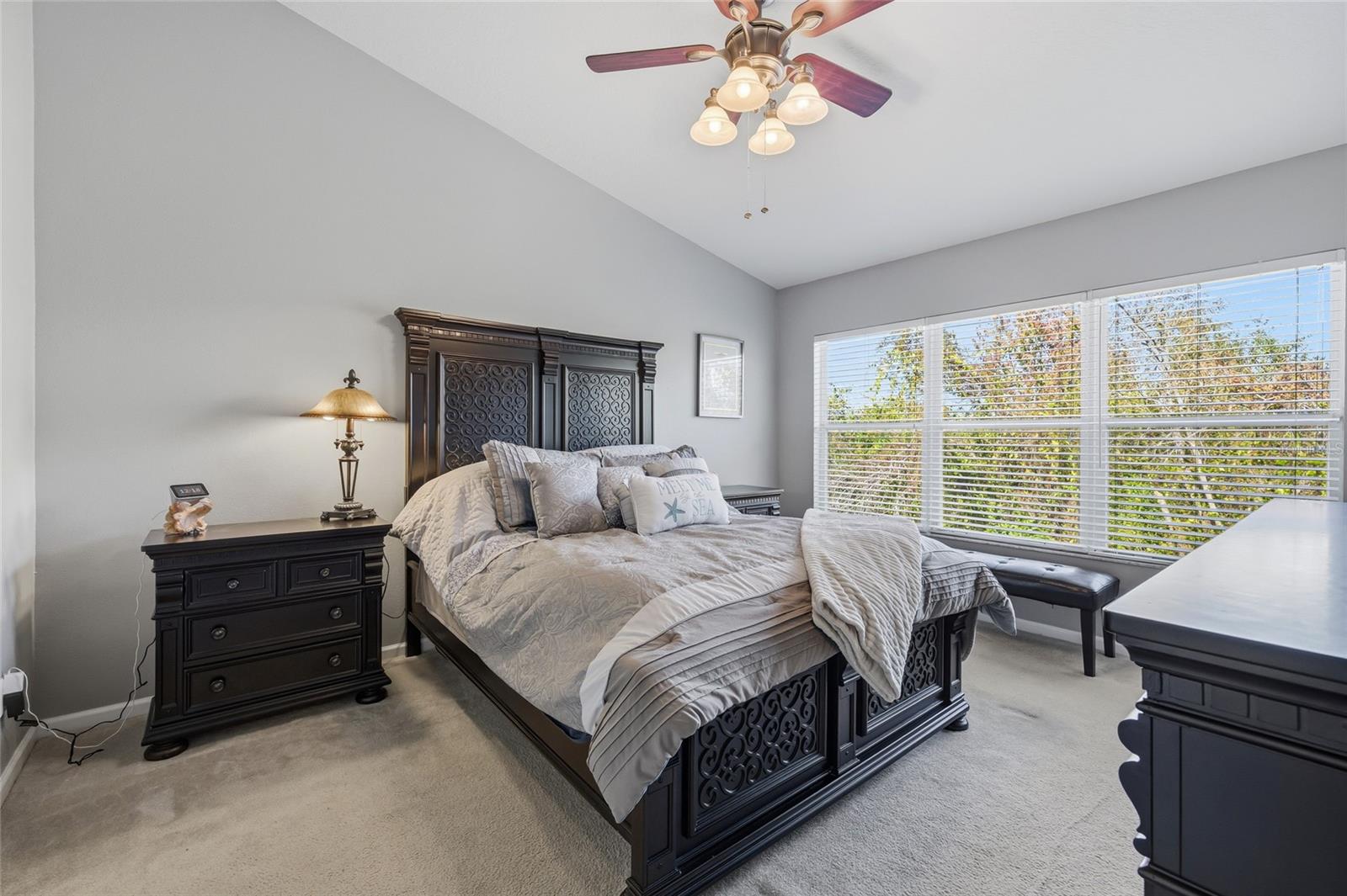 Image 18 of 43 For 952 Vista Cay Court