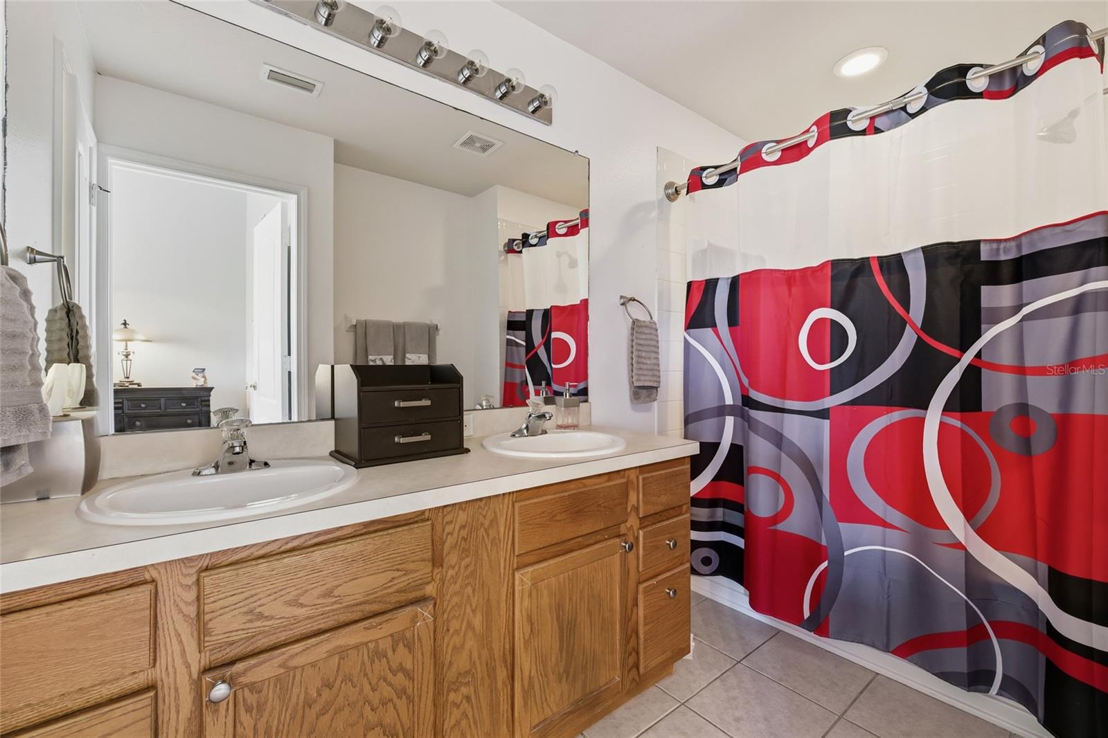 Image 20 of 43 For 952 Vista Cay Court