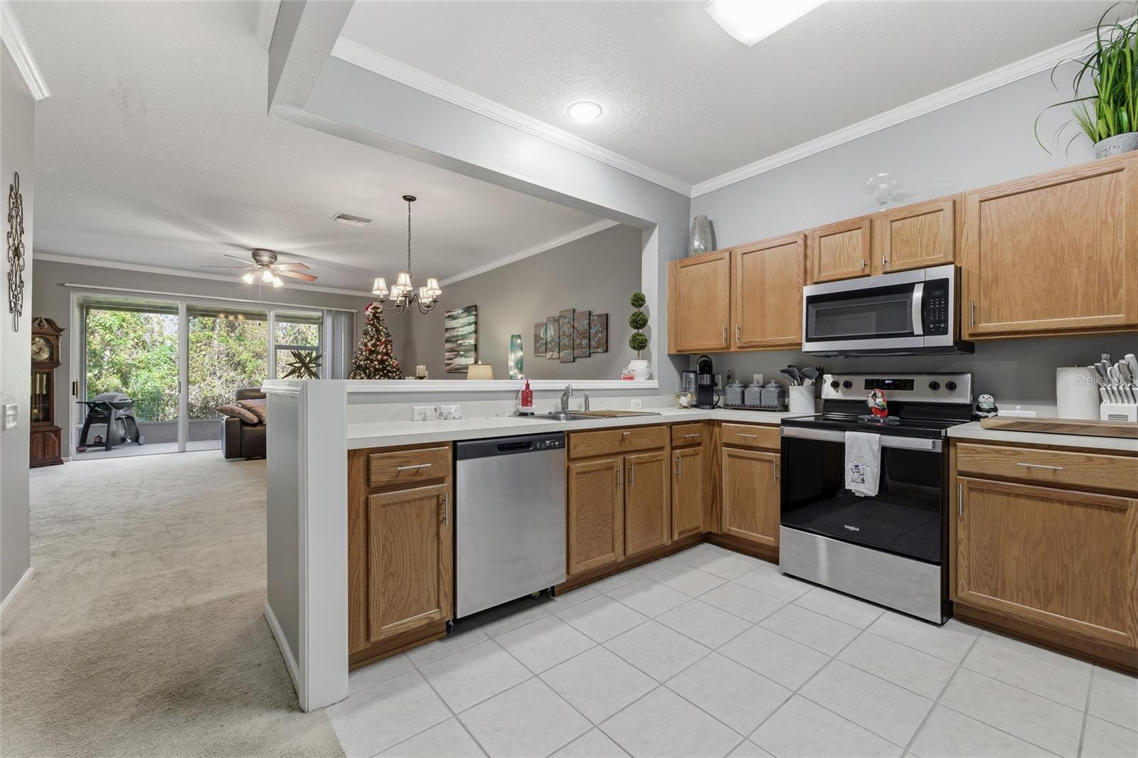 Image 6 of 43 For 952 Vista Cay Court