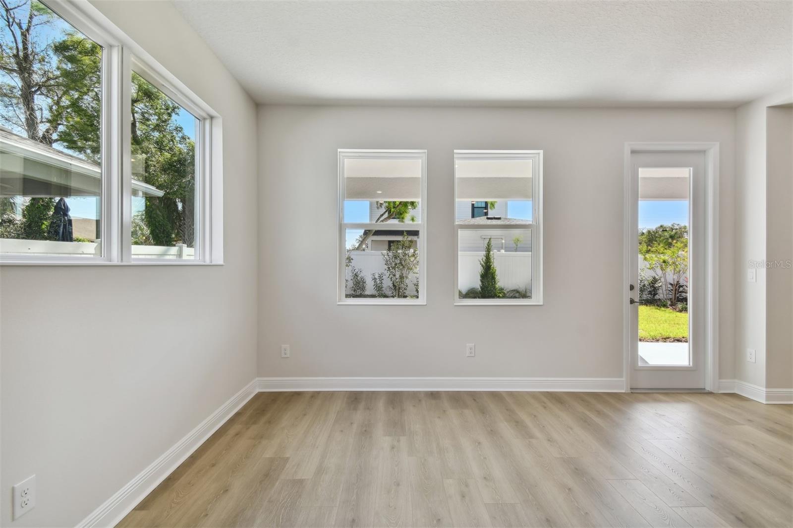 Image 11 of 15 For 4008 Lemon Street