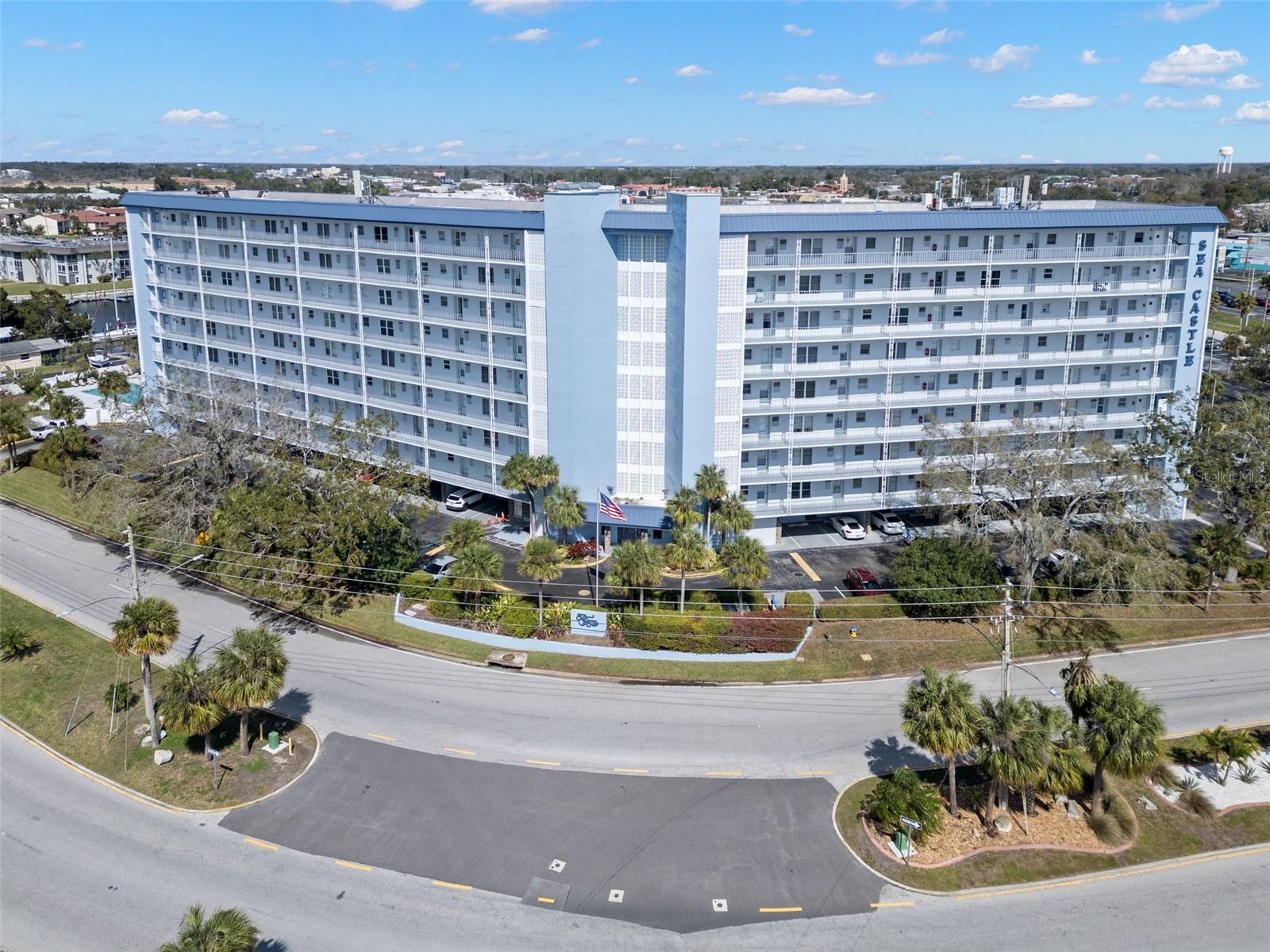 Image 2 of 36 For 4939 Floramar Terrace 208