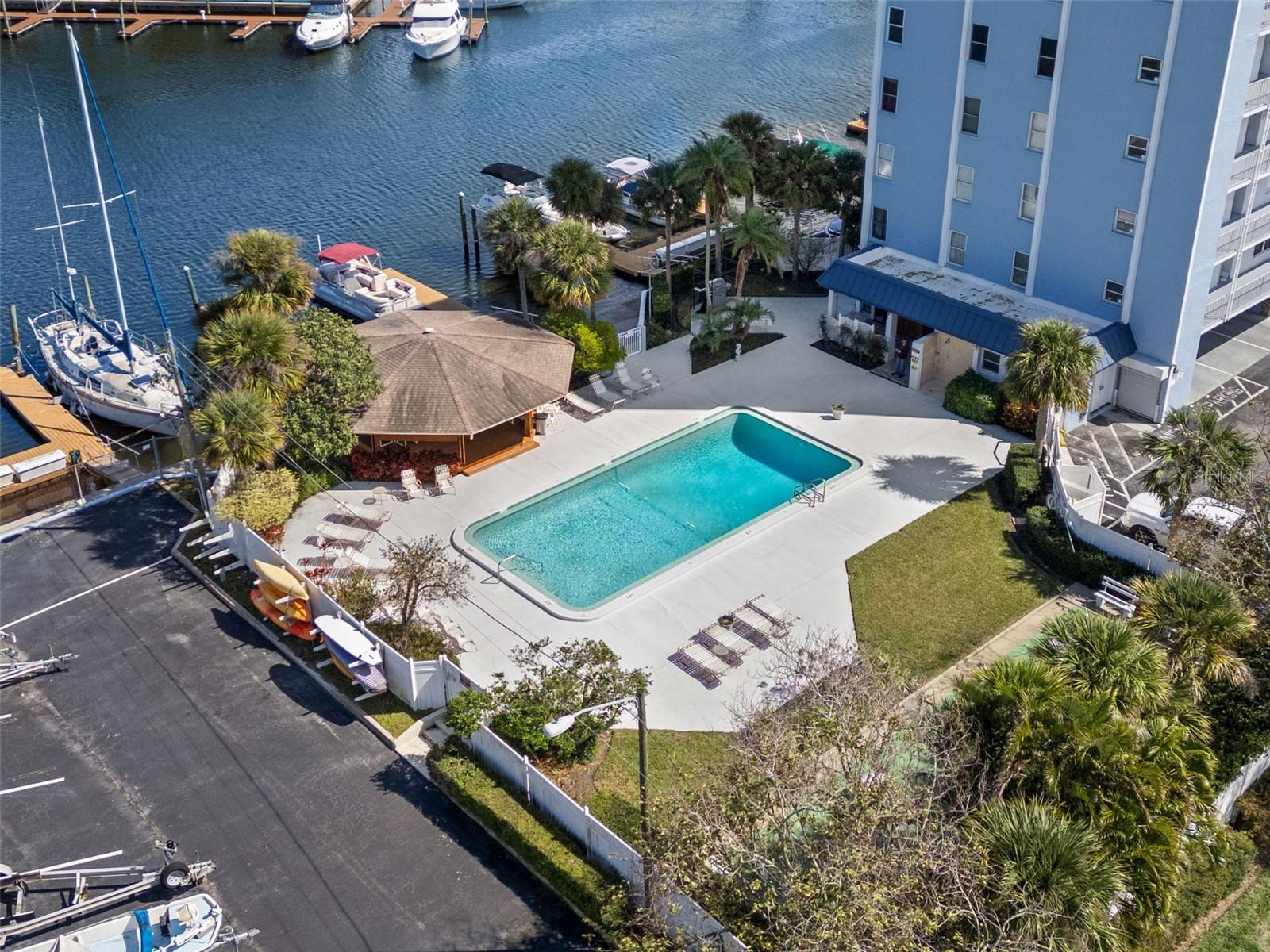 Image 25 of 36 For 4939 Floramar Terrace 208