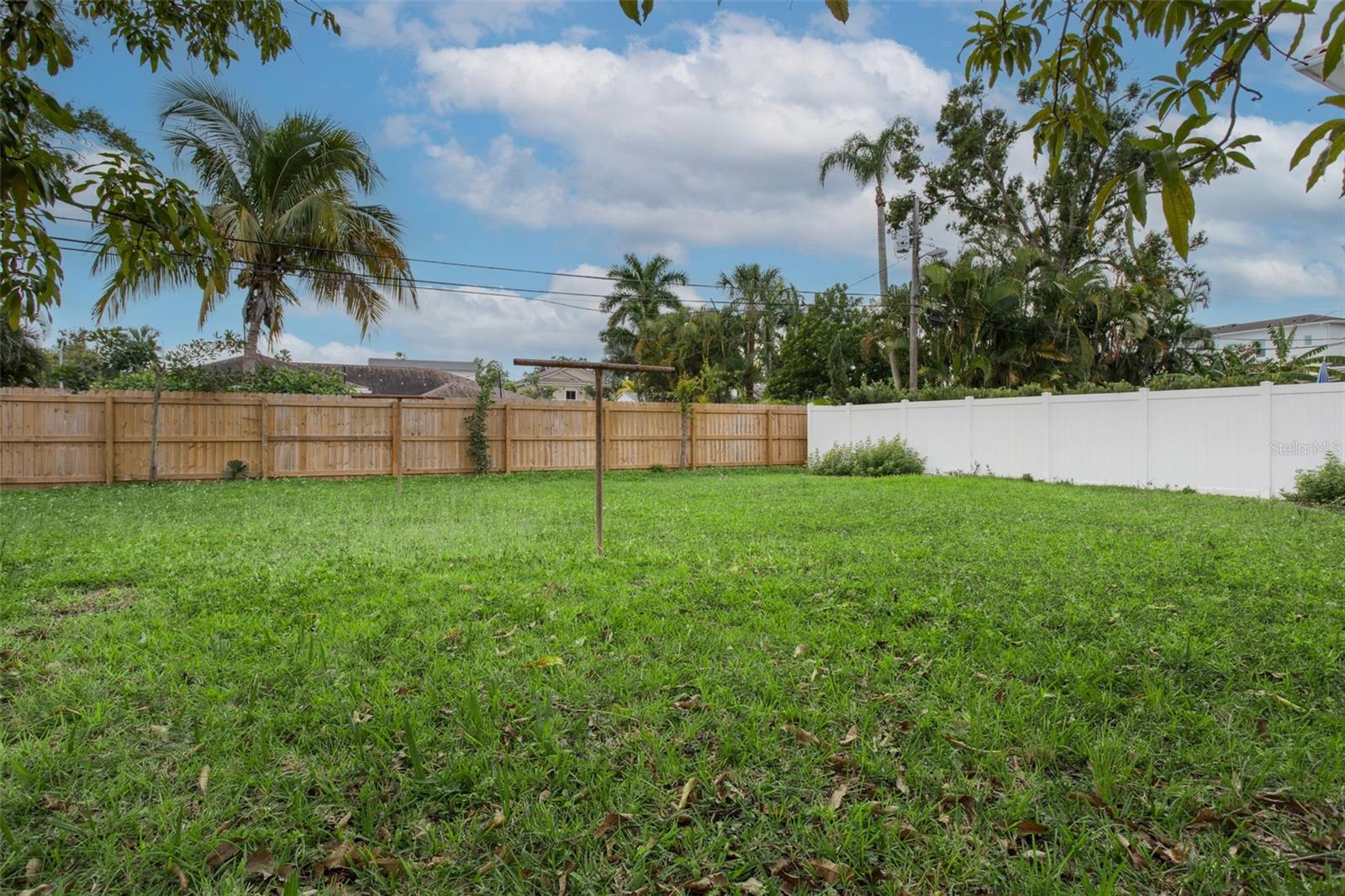 Image 19 of 28 For 420 Chippewa Avenue