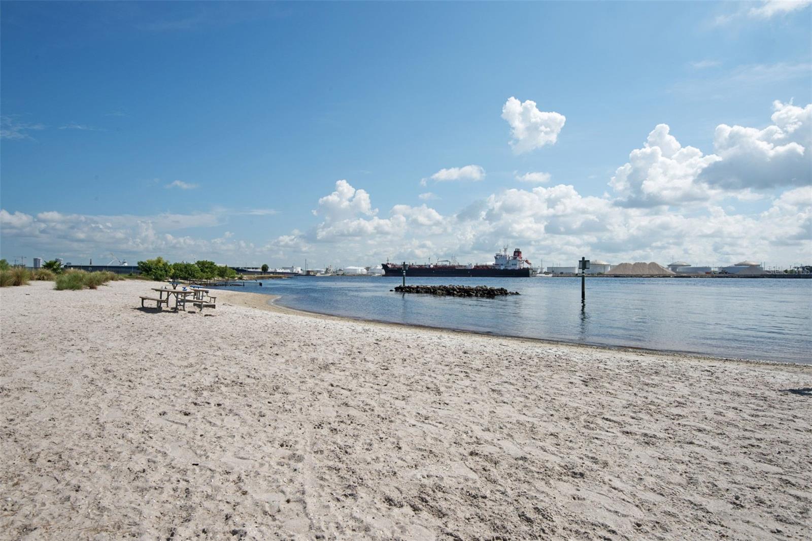 Image 21 of 28 For 420 Chippewa Avenue