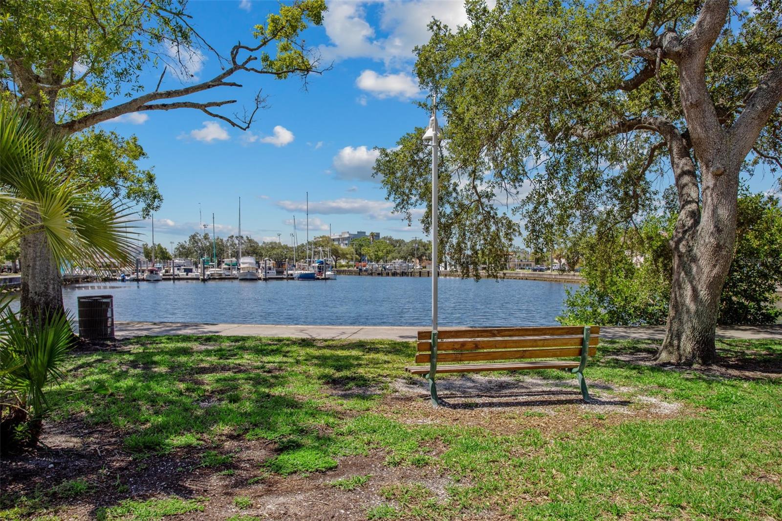 Image 25 of 28 For 420 Chippewa Avenue