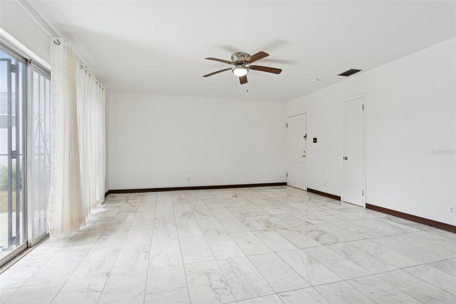 Image 3 of 28 For 420 Chippewa Avenue