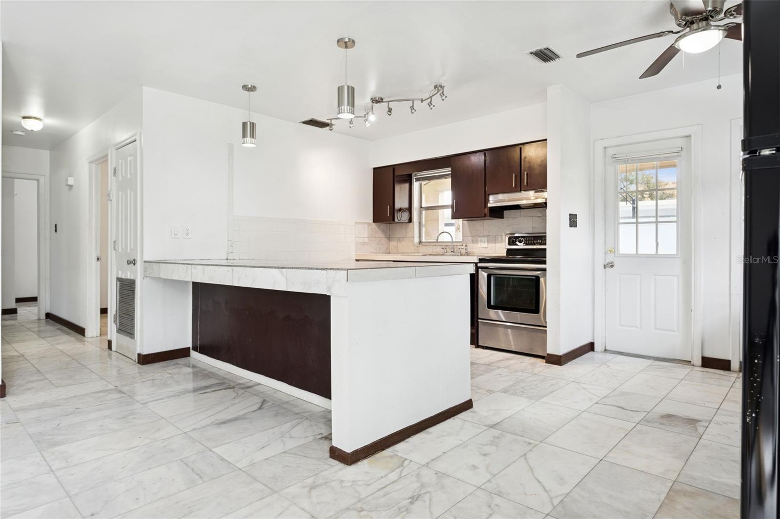 Image 6 of 28 For 420 Chippewa Avenue