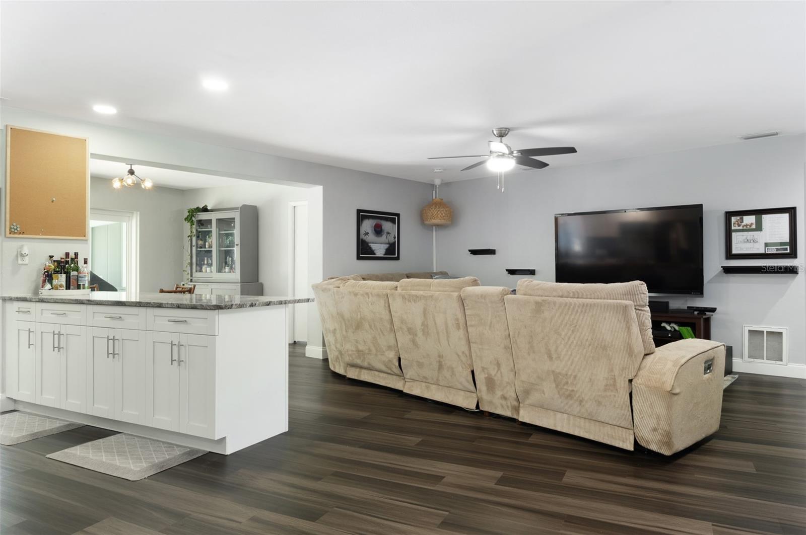 Image 14 of 41 For 1467 Ridge Top Way