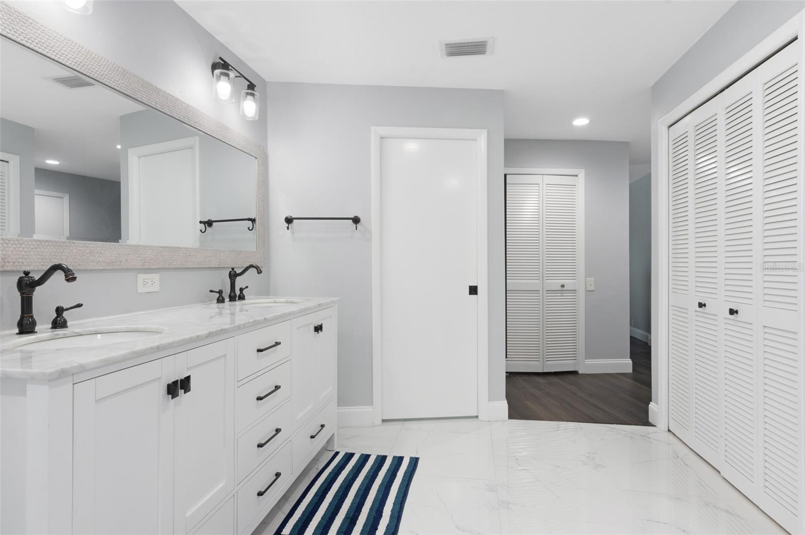 Image 25 of 41 For 1467 Ridge Top Way