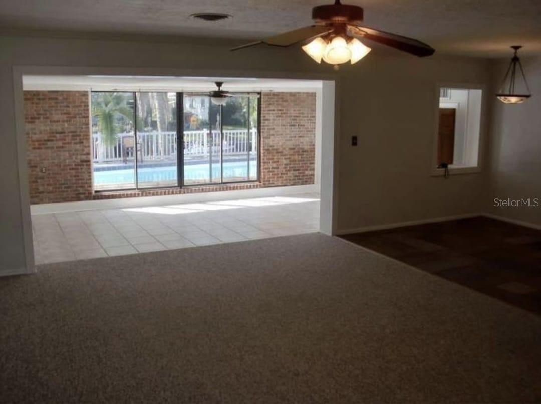 Listing photo id 0 for 9570 Sun Isle Drive Ne