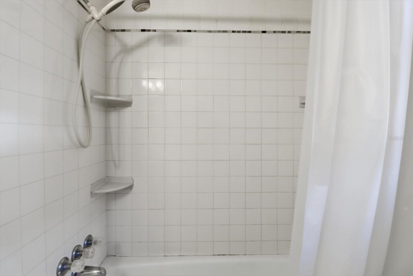 Image 24 of 52 For 870 Country Club Drive