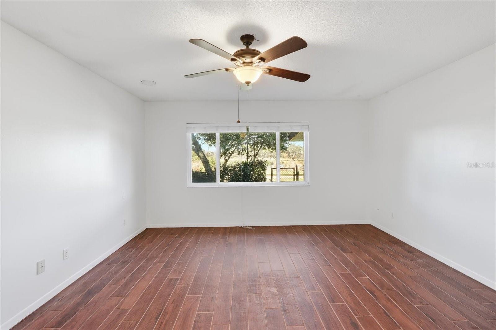 Image 27 of 52 For 870 Country Club Drive