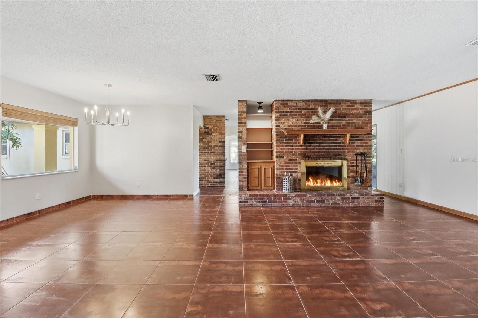 Image 9 of 52 For 870 Country Club Drive