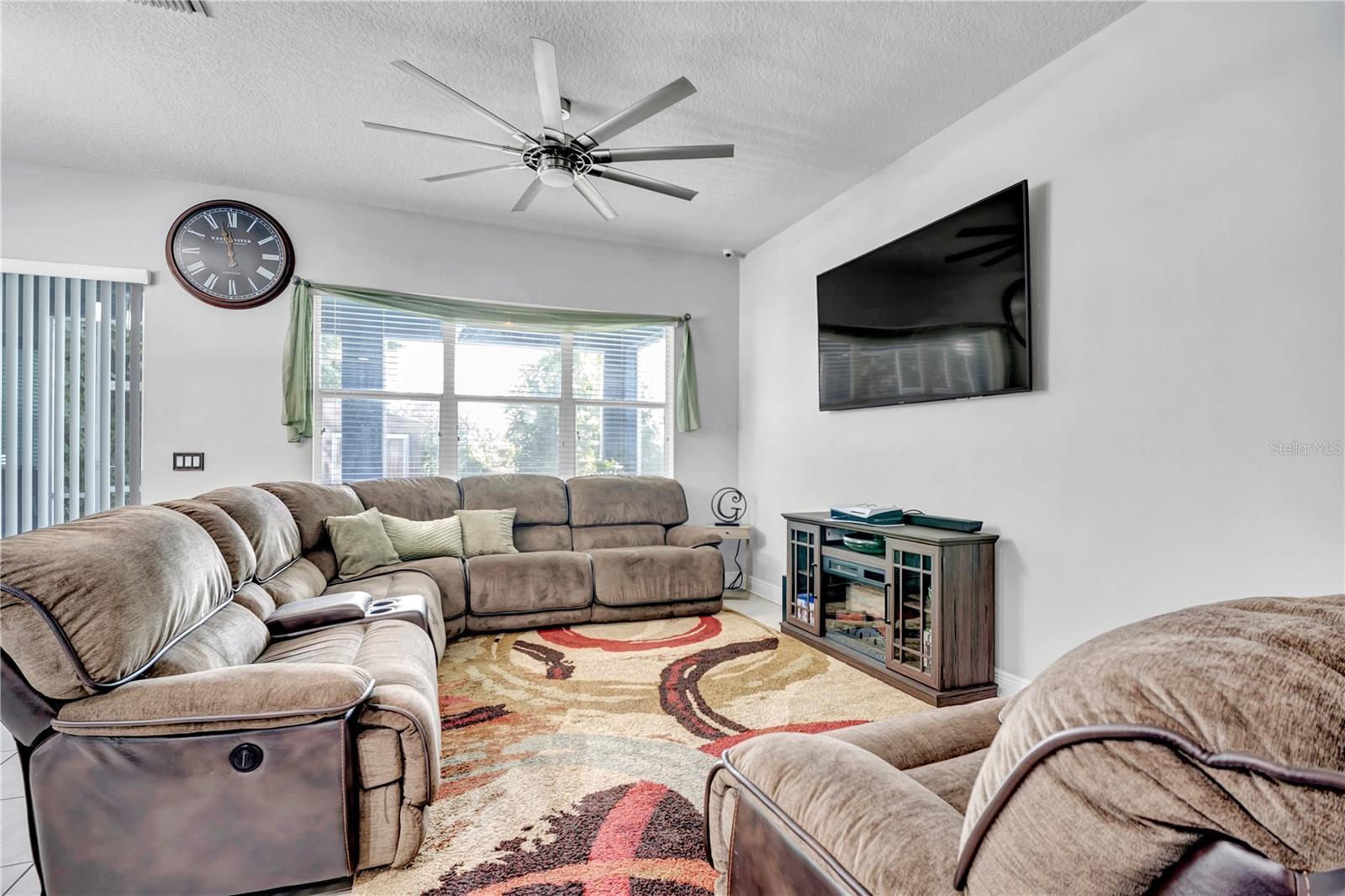 Image 10 of 51 For 2806 Saint Isabel Street