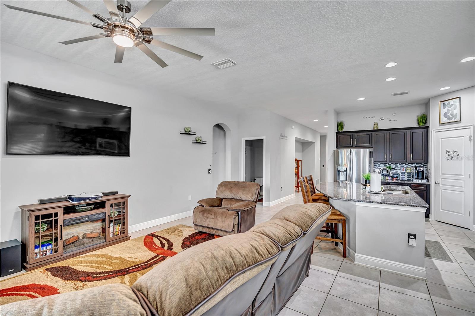 Image 13 of 51 For 2806 Saint Isabel Street