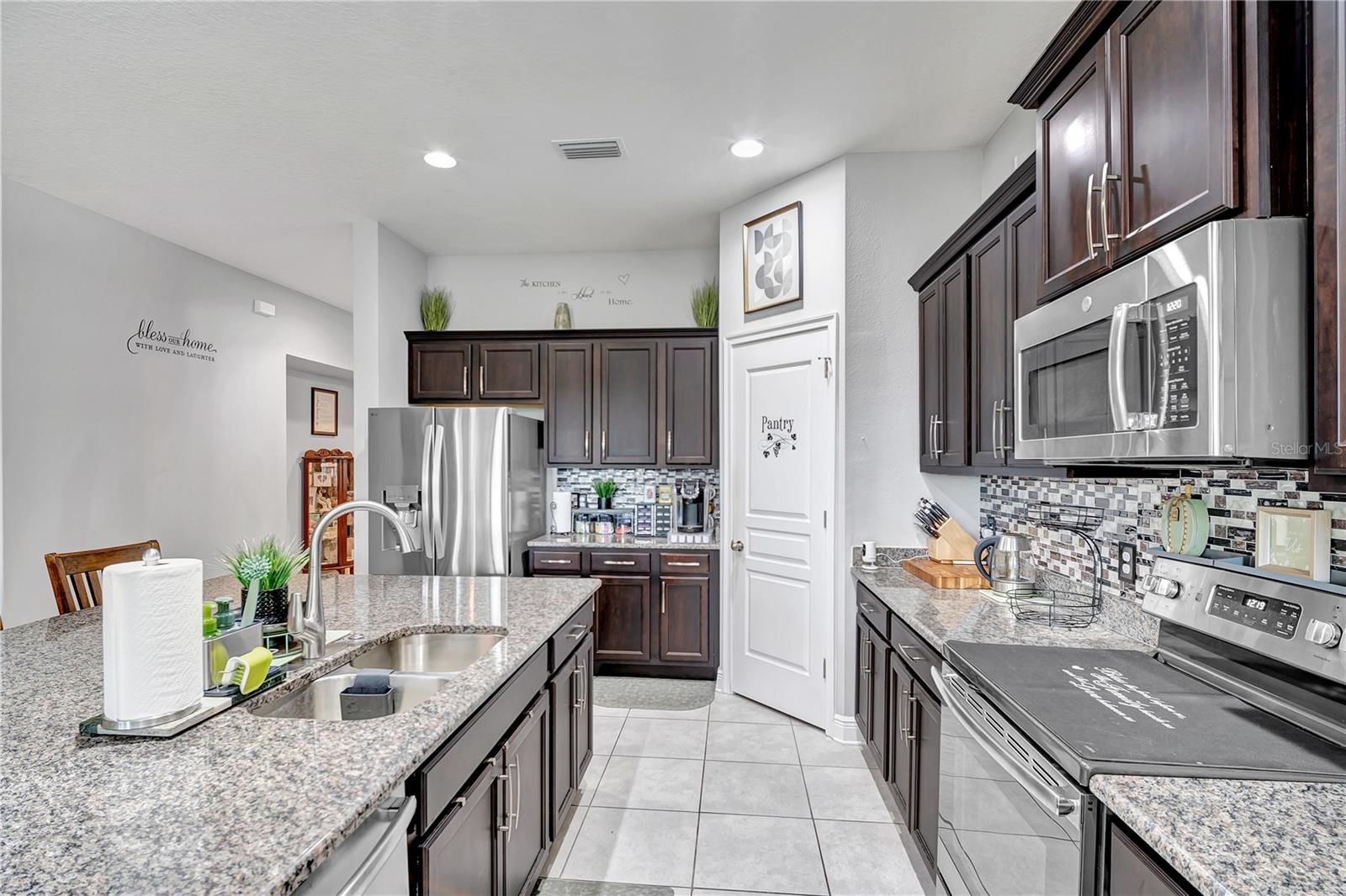 Image 16 of 51 For 2806 Saint Isabel Street